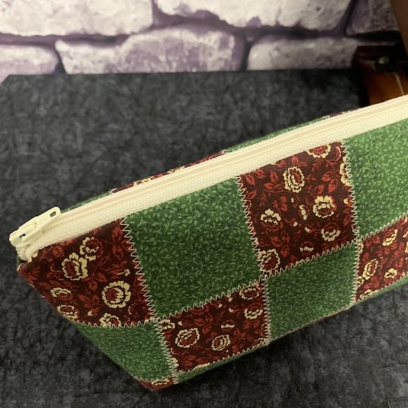 Medium Handmade Quilted Cosmetic Bag - Picture 3 of 8